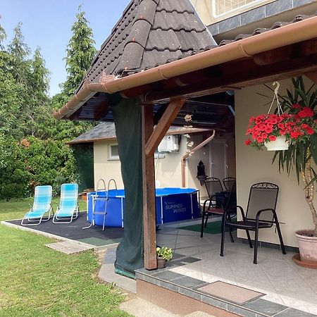 Sueti Nyaralo Villa Balatonmariafurdo Luaran gambar