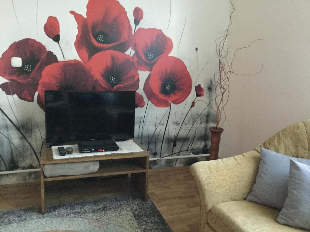 Sueti Nyaralo Villa Balatonmariafurdo Luaran gambar