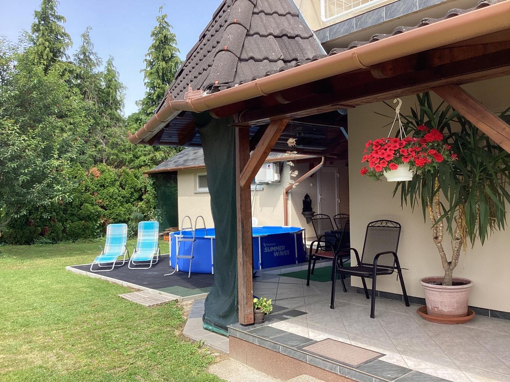 Sueti Nyaralo Villa Balatonmariafurdo Luaran gambar