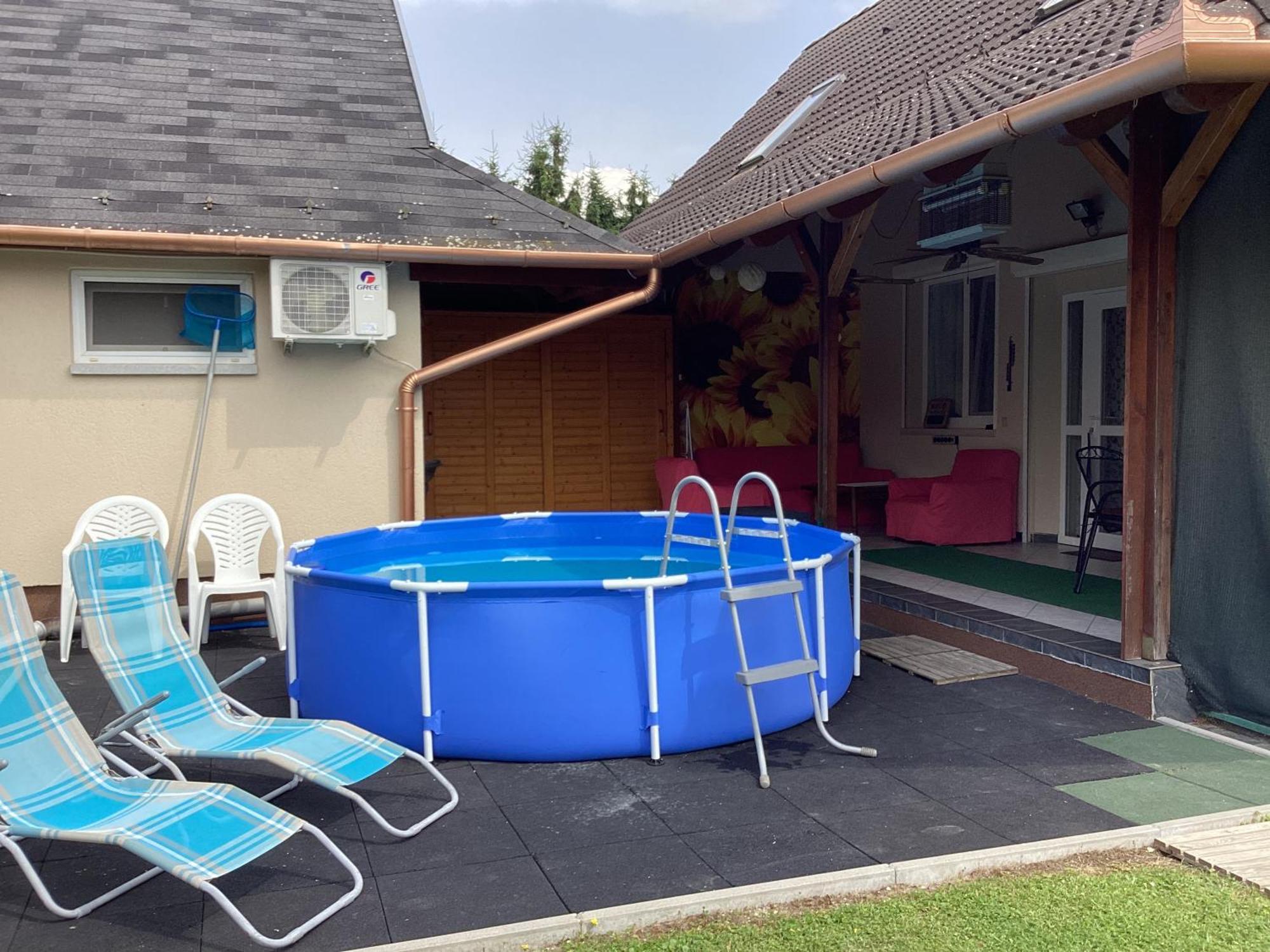 Sueti Nyaralo Villa Balatonmariafurdo Luaran gambar